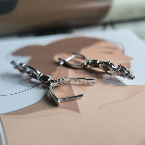 Серебряные серьги с гранатом 3.442ct