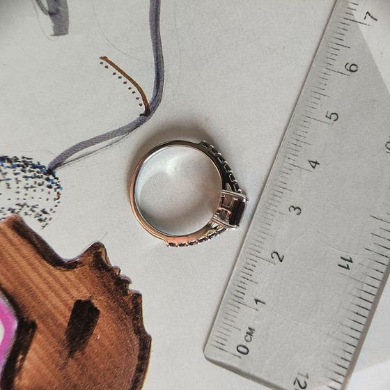 Срібна каблучка з гранатом 2.058ct