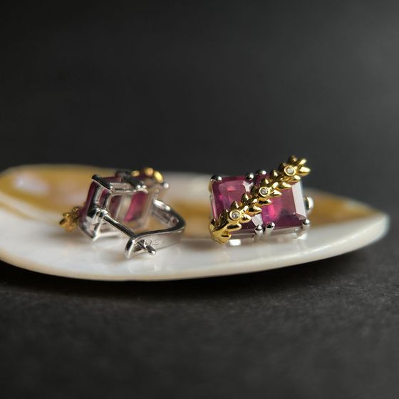 Срібні сережки з рубіном 4.188ct