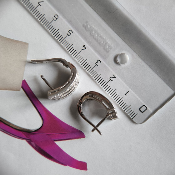 Срібні сережки з фіанітами