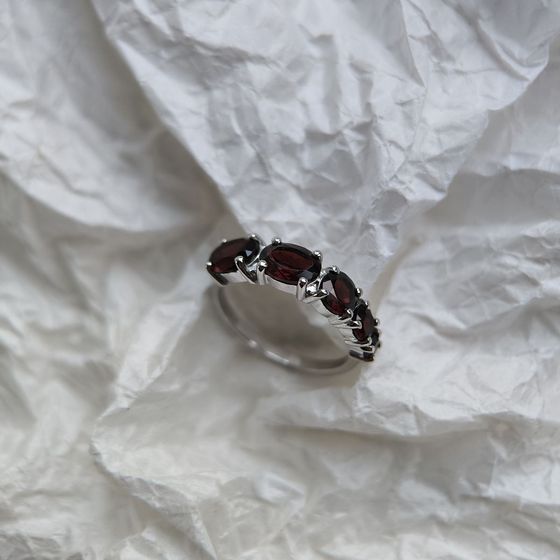 Серебряное кольцо с гранатом 2.925ct