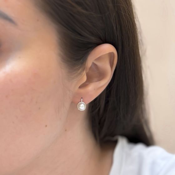 Silver earrings with pearls