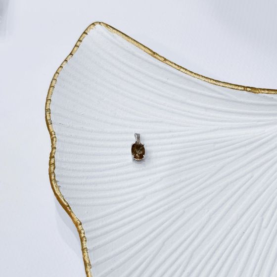 Серебряная подвеска с султанитом