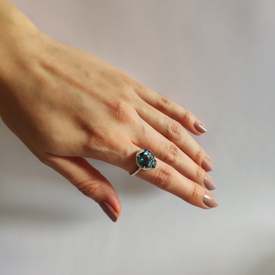 Серебряное кольцо с топазом Лондон Блю 3.014ct