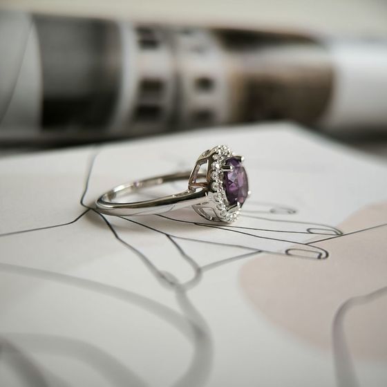 Silver ring with amethyst 2.12ct