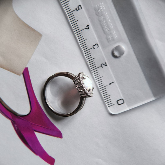 Срібна каблучка з опалом 1,265 карата та фіанітами