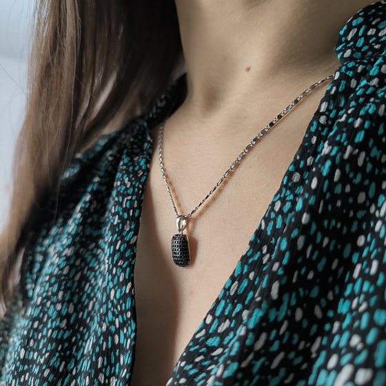 Silver pendant with cubic zirconia