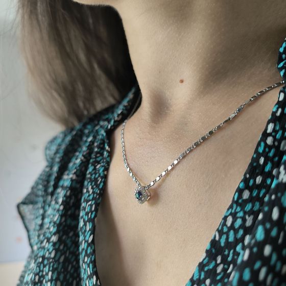 Срібна підвіска з сапфіром 0.48ct, фіанітами