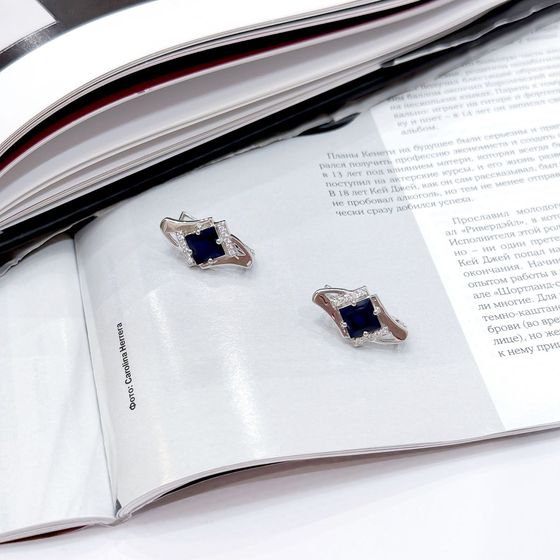 Срібні сережки з сапфіром 4.25ct, фіанітами