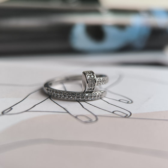 Срібна каблучка з фіанітами 0.62ct