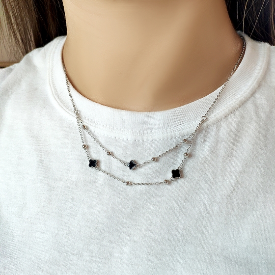 Silver necklace with onyx