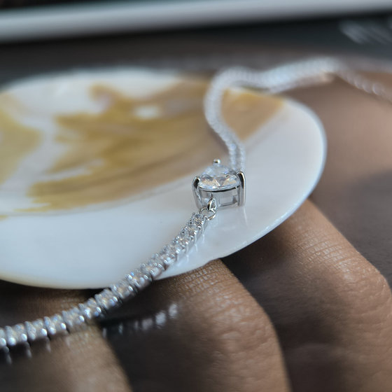 Silver bracelet with cubic zirconia