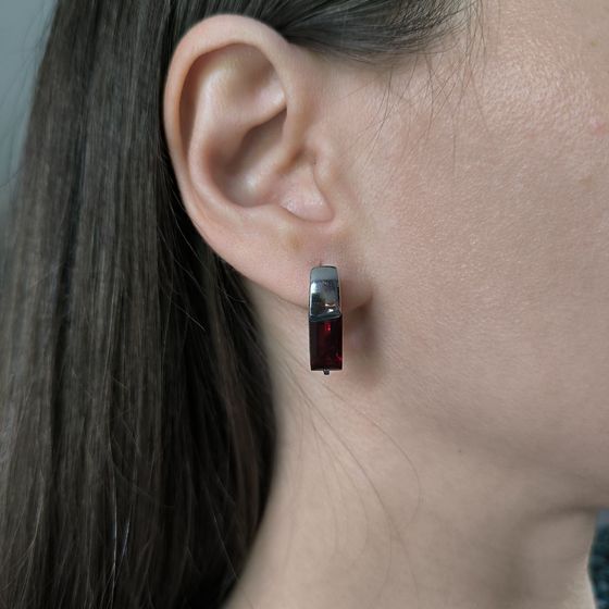 Silver earrings with garnet nano 4.351ct