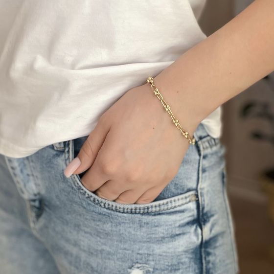 Gold bracelet without stones