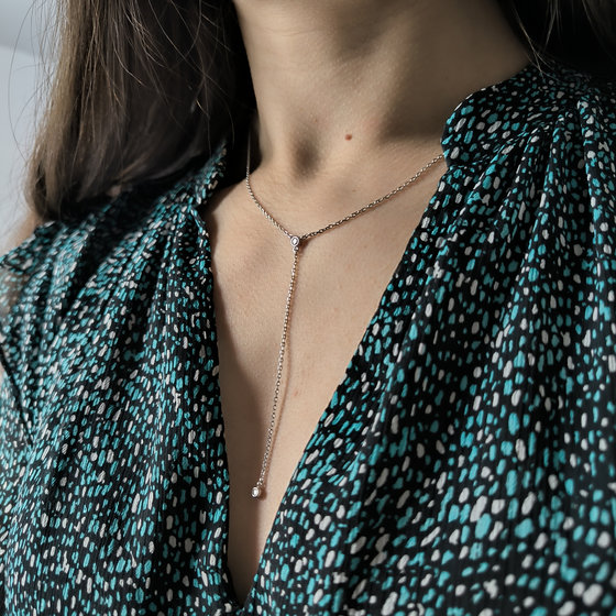 Silver necklace with phianites