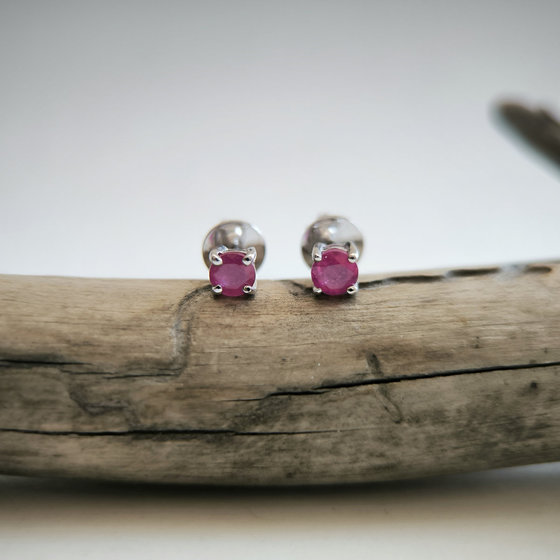 Срібні сережки з рубіном 0.69ct