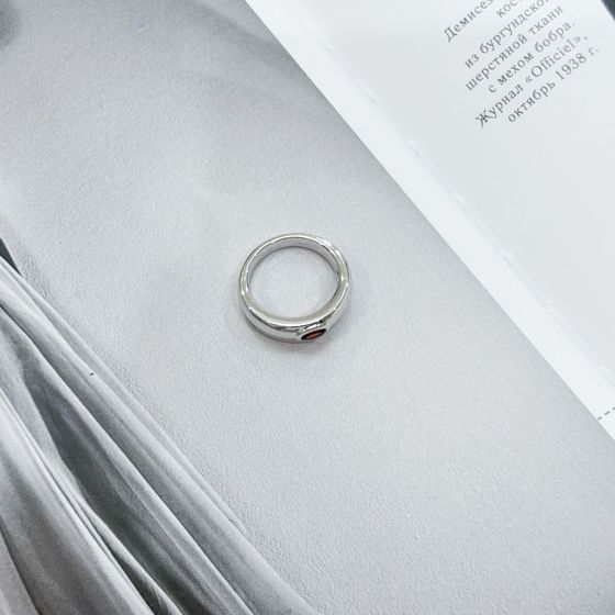 Срібна каблучка з гранатом 0.6ct