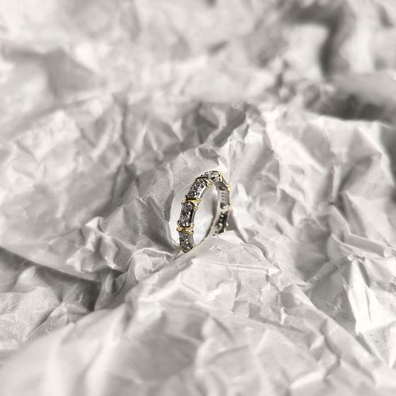 Срібна каблучка з фіанітами