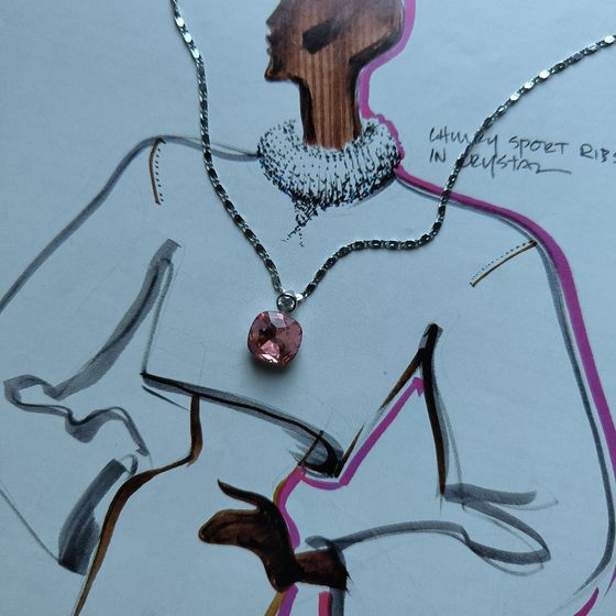 Silver pendant with phianites