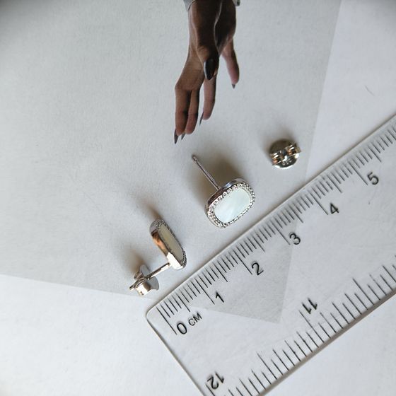 Срібні сережки з перламутром