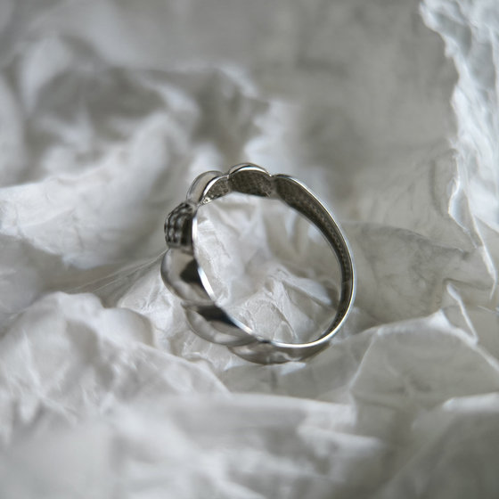 Серебряное кольцо с фианитами