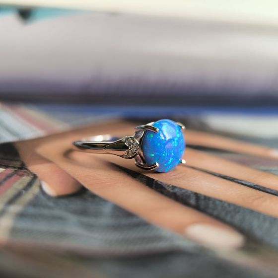 Silver ring with opal 1.668ct