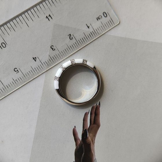 Silver ring with phianites, semallu