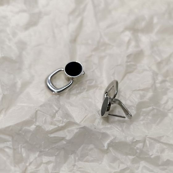 Срібні сережки з оніксом