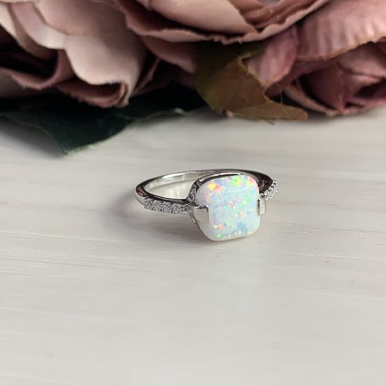 Срібна каблучка з опалом 1,553 карата