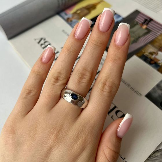 Silver ring with sapphire 0.66ct
