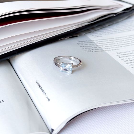 Серебряное кольцо с топазом 1.742ct