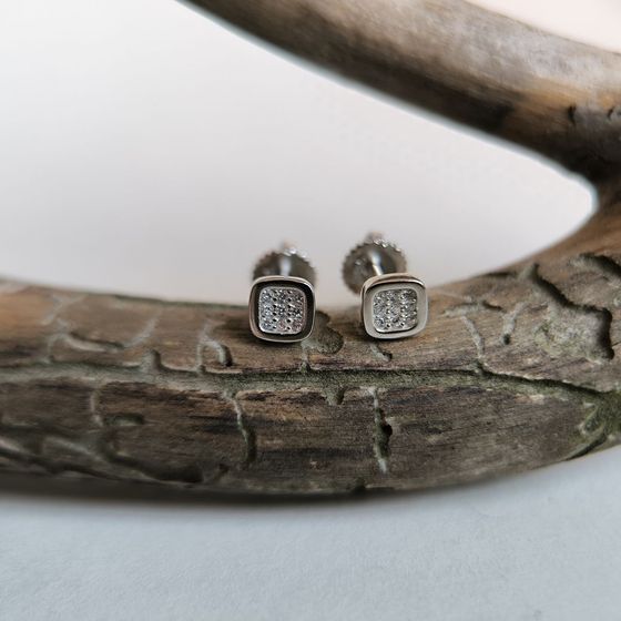 Срібні сережки з фіанітами