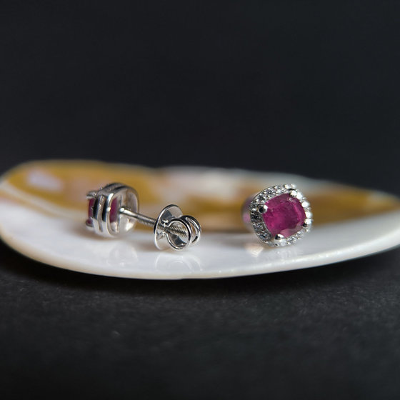 Срібні сережки з рубіном 2.146ct, фіанітами