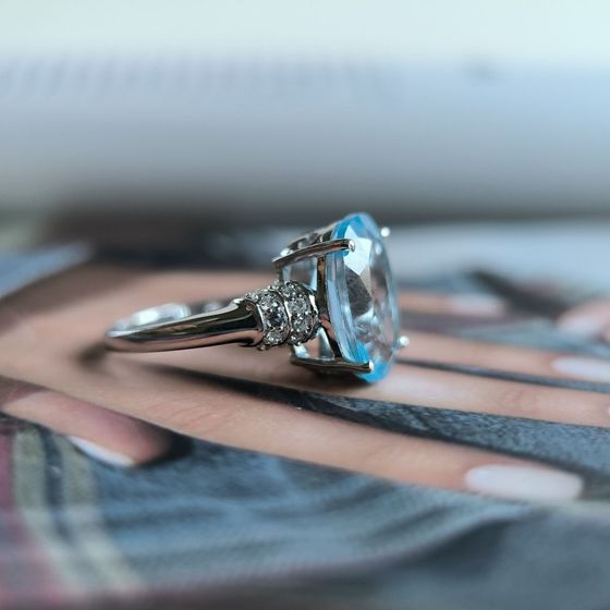 Срібна каблучка з топазом 7.688ct