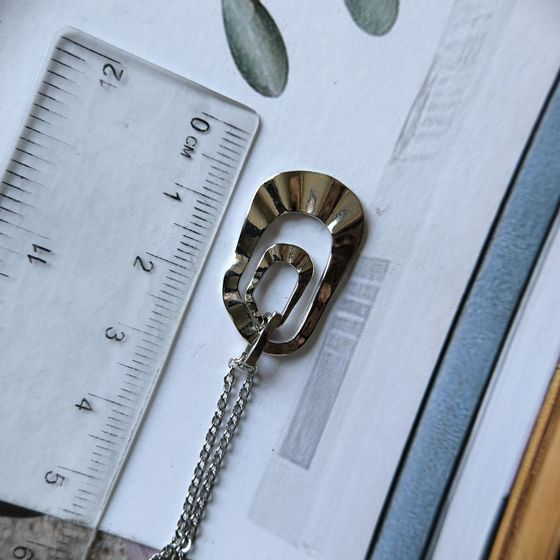 Silver necklace without stones