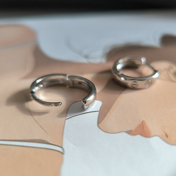 Срібні сережки з фіанітами