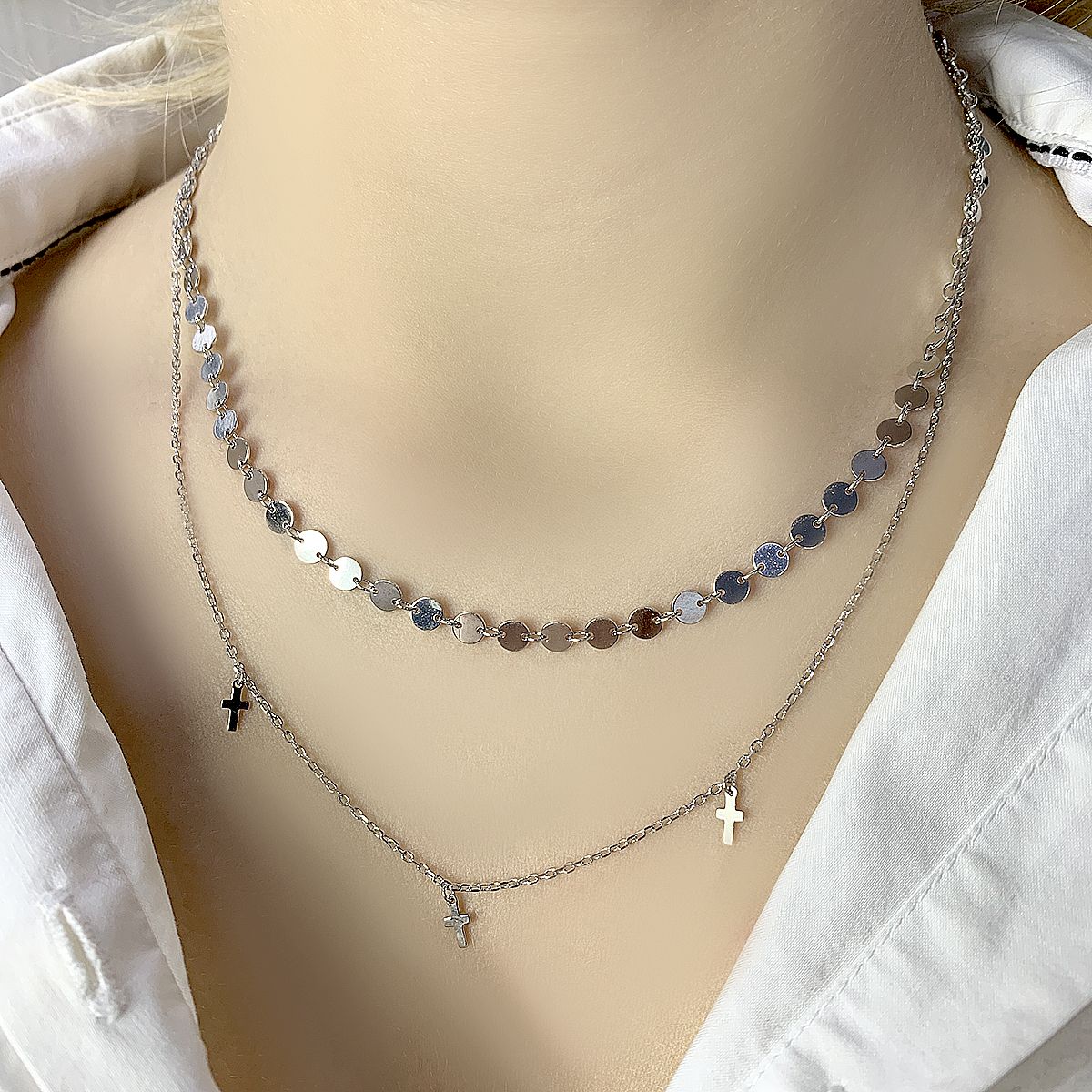 Silver necklace without stones