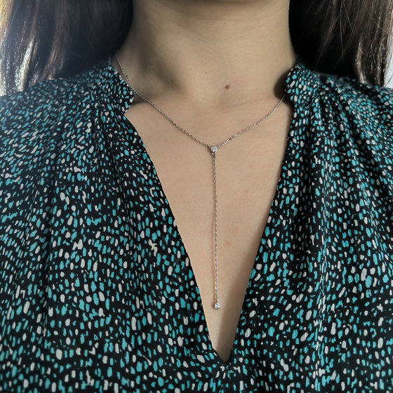 Silver necklace with phianites