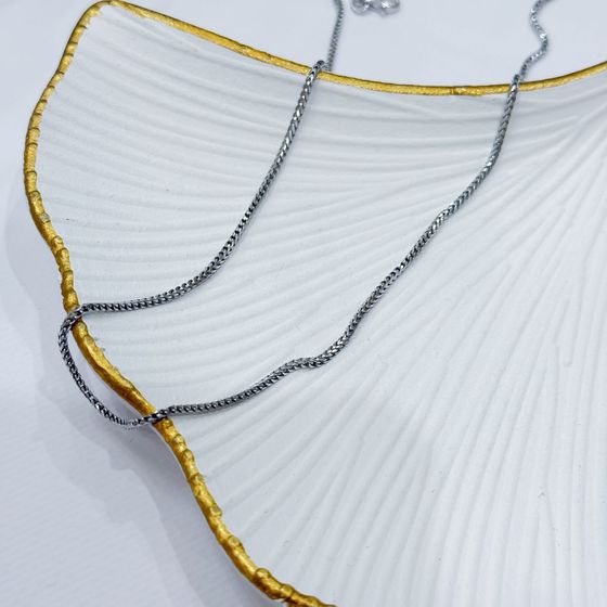 Silver chain without stones