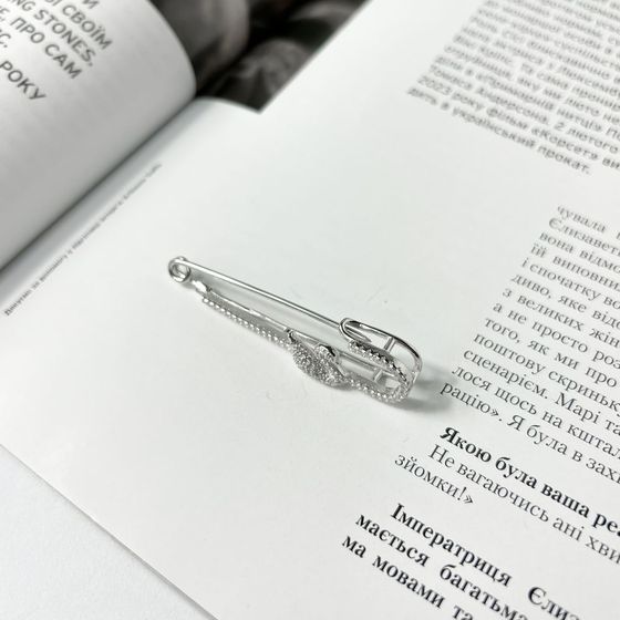 Silver pendant with phianites