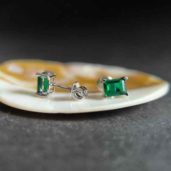 Срібні сережки з смарагдом nano 1.7ct