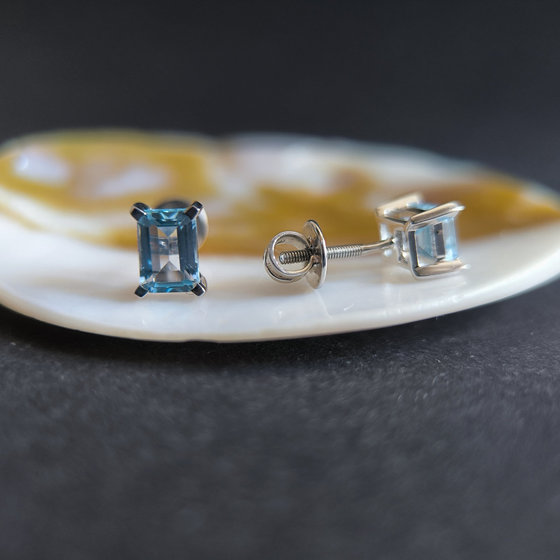 Срібні сережки з топазом 2,438 карата