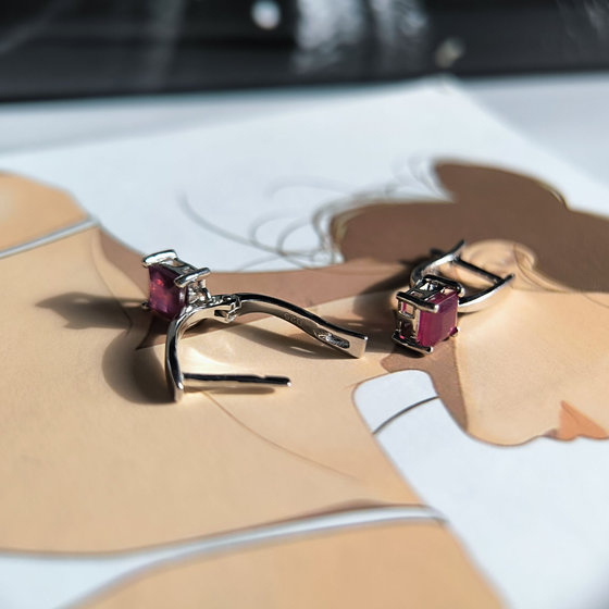 Срібні сережки з рубіном 1,99 карата