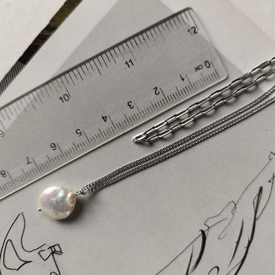 Silver necklace with baroque pearls