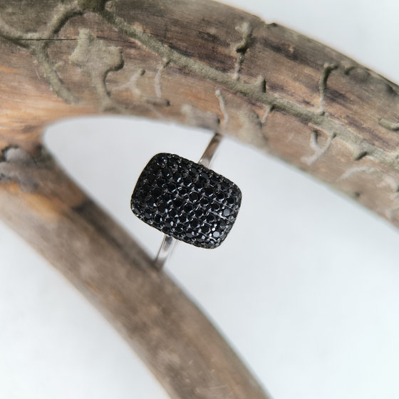 Silver ring with cubic zirconia