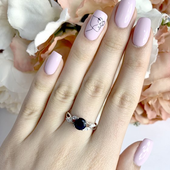 Серебряное кольцо с сапфиром 2.24ct
