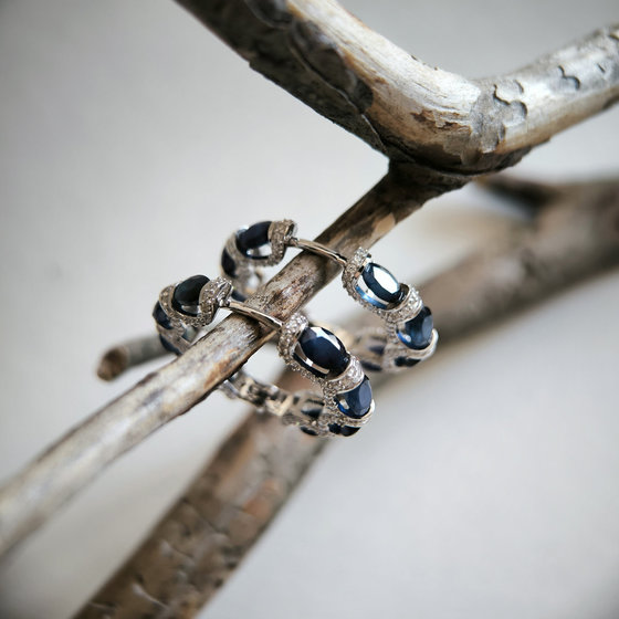 Срібні сережки з сапфіром 12.763ct, фіанітами