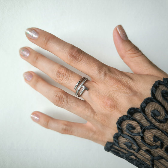 Silver ring with cubic zirconia