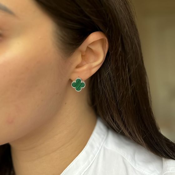 Silver earrings with malachite