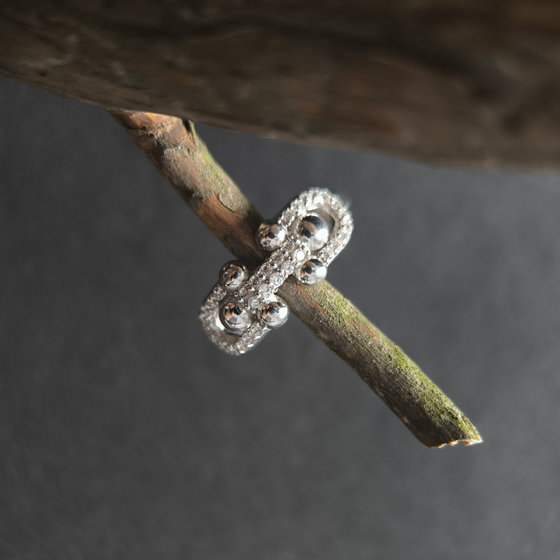 Срібна каблучка з фіанітами 0.32ct